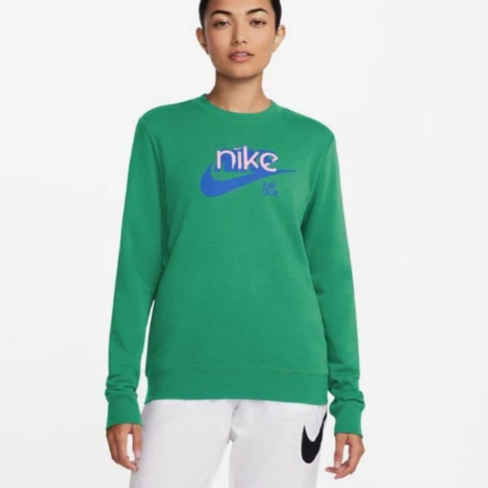 Nike Sportswear Club Graphic Sweatshirt